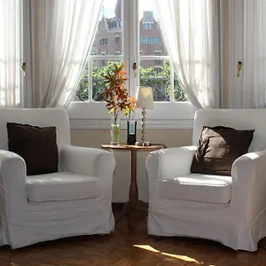 https://allys-guest-house.topbarcelonahotels.com