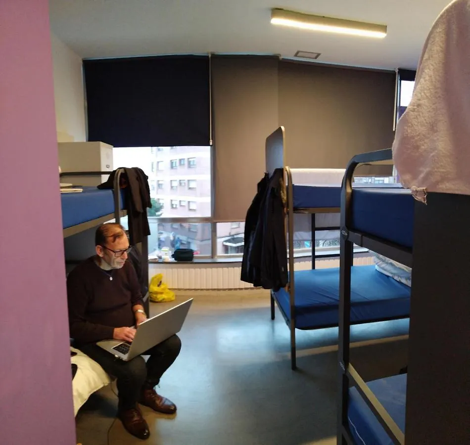 All Iron Hostel Bilbao 0*,  Spain