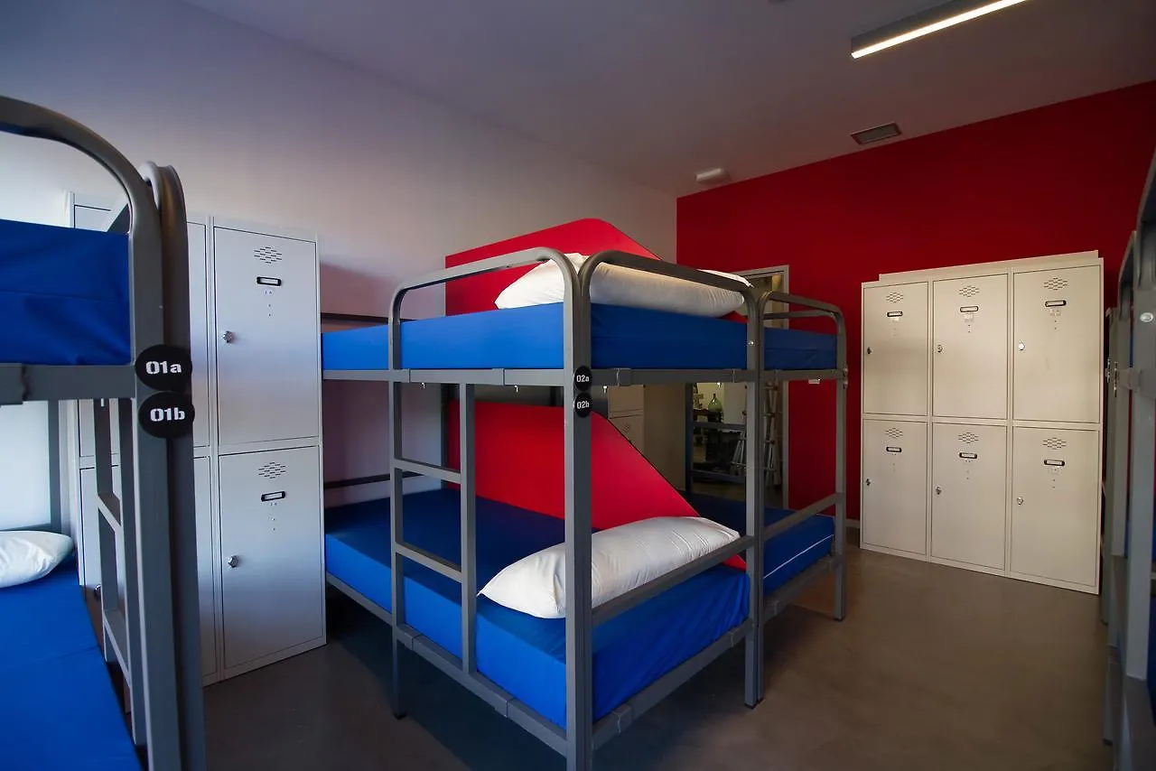 All Iron Hostel Bilbao