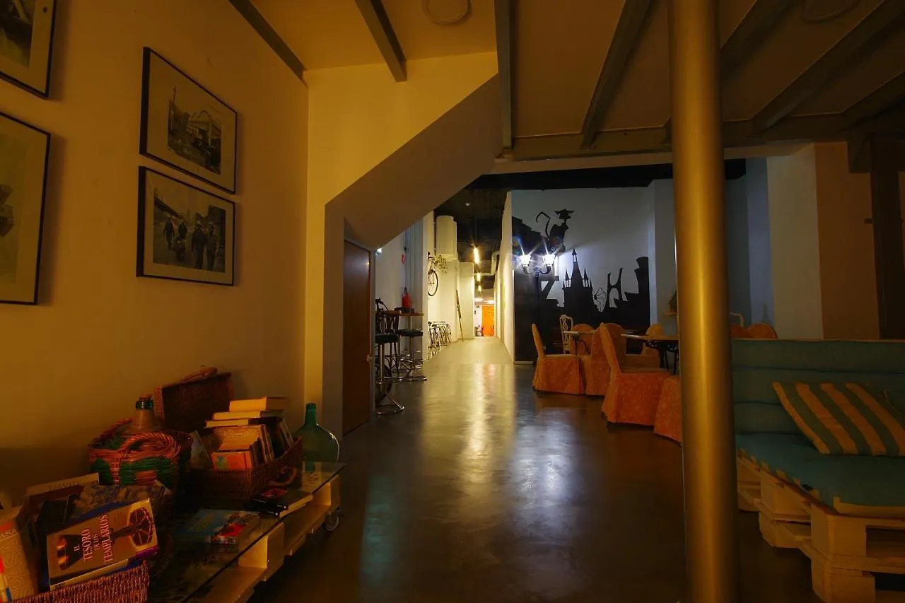 All Iron Hostel Bilbao